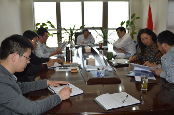 华体会官方端网站登录入口-华体会(中国)
领导班子召开党的群众路线教育实践活动第三次集中学习交流会